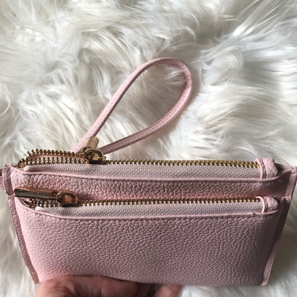 Pink wristlet - Picture 4 of 6